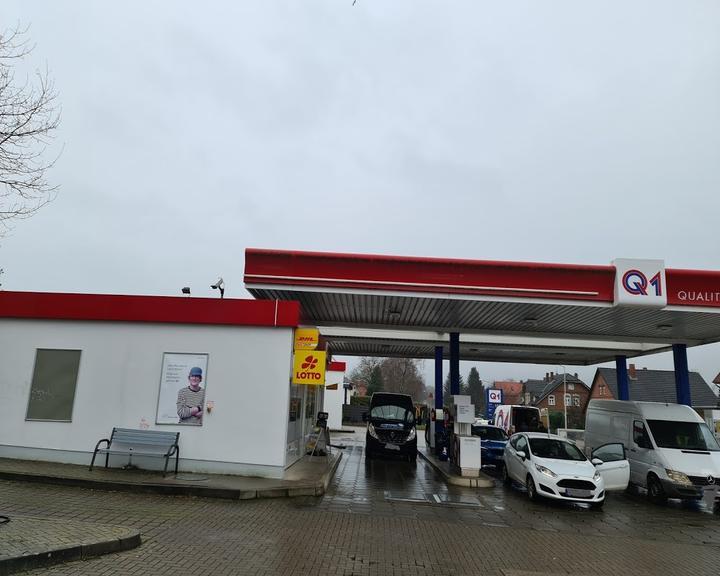 Q1 Tankstelle